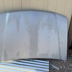 2005 Chevy 1500 Hood 