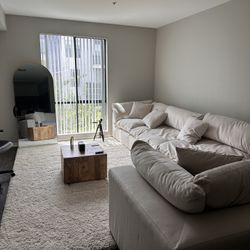 Stain Resistant 5 Piece Cloud Couch (Like New)