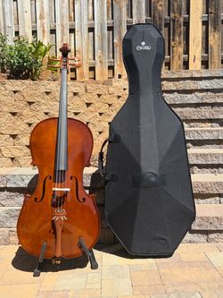 4/4 size Cecilio Cello w/a Hard Case and needed accessories