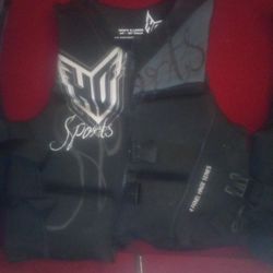 4 Brand New Ho Sports Life Jackets 