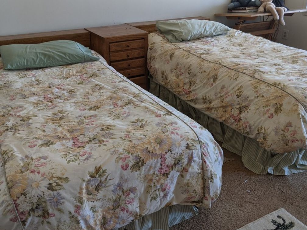 Twin Bedroom Set