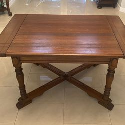 Antique wood  Expandable Draw Leaf Table