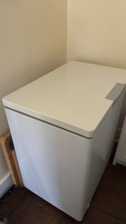 Midea 7.0 Cu Ft Chest Freezer – Works Great