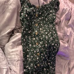 Women’s dark button up green floral dress