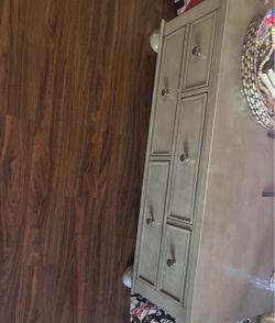 Tv stand
