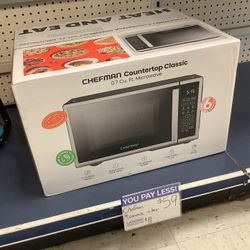 Chefman Microwave (0.7 Cu Ft)