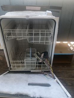 Maytag Dishwasher Parts Missing Control Panel And Soap Holder Panel