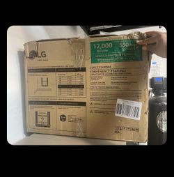 BRAND NEW 12,200 BTU 230/208V Window Air Conditioner with Heater, Wi-Fi Enabled