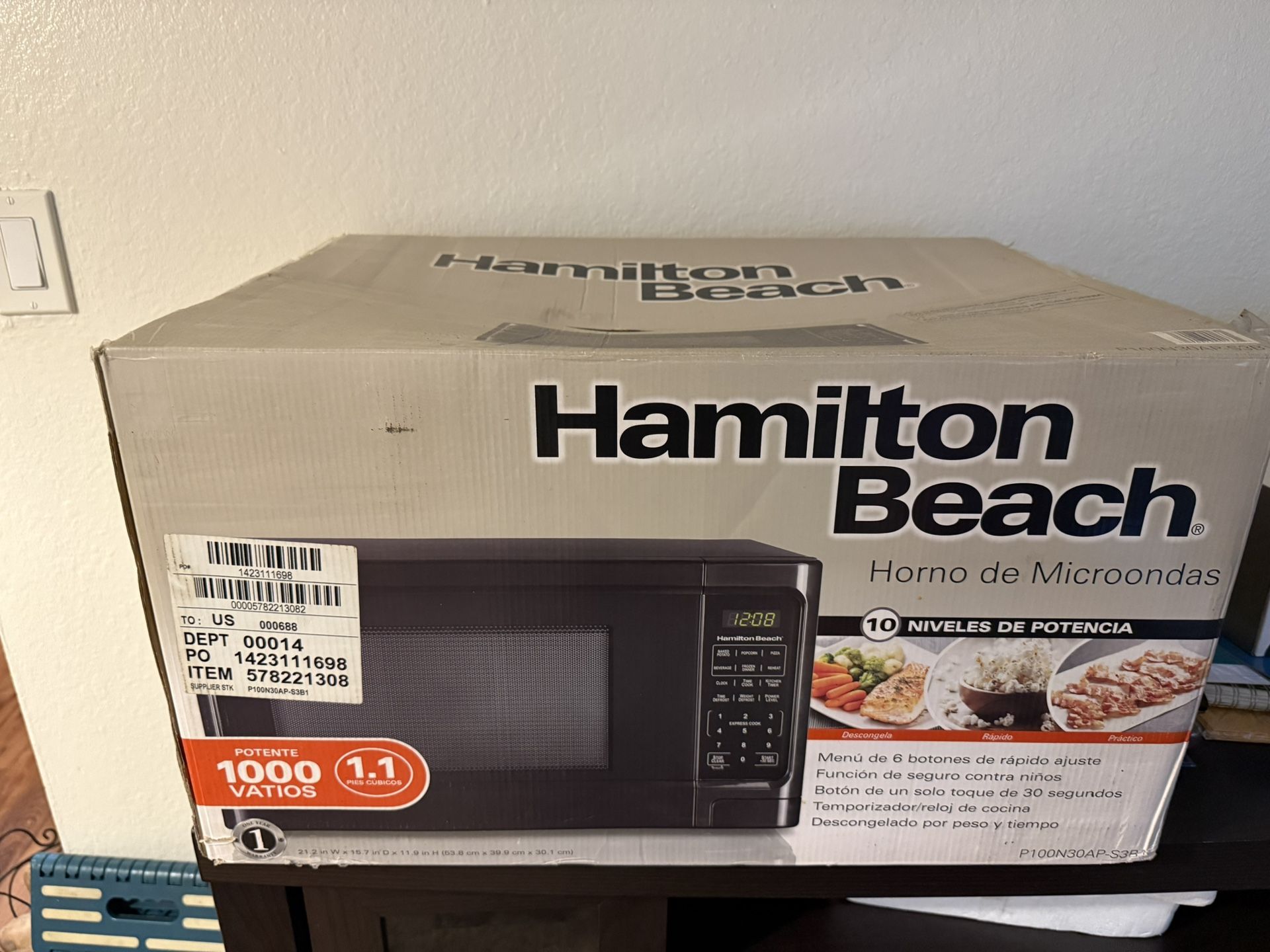 Hamilton Beach Microwave In Excellent Condition