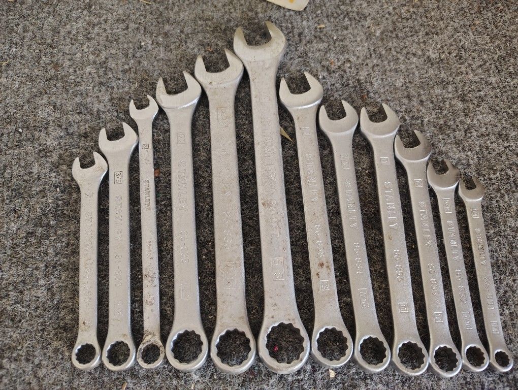12 Stanley Wrenches And One Adjustable 12-in Wrench