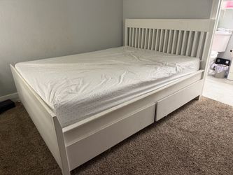 Queen size bed
