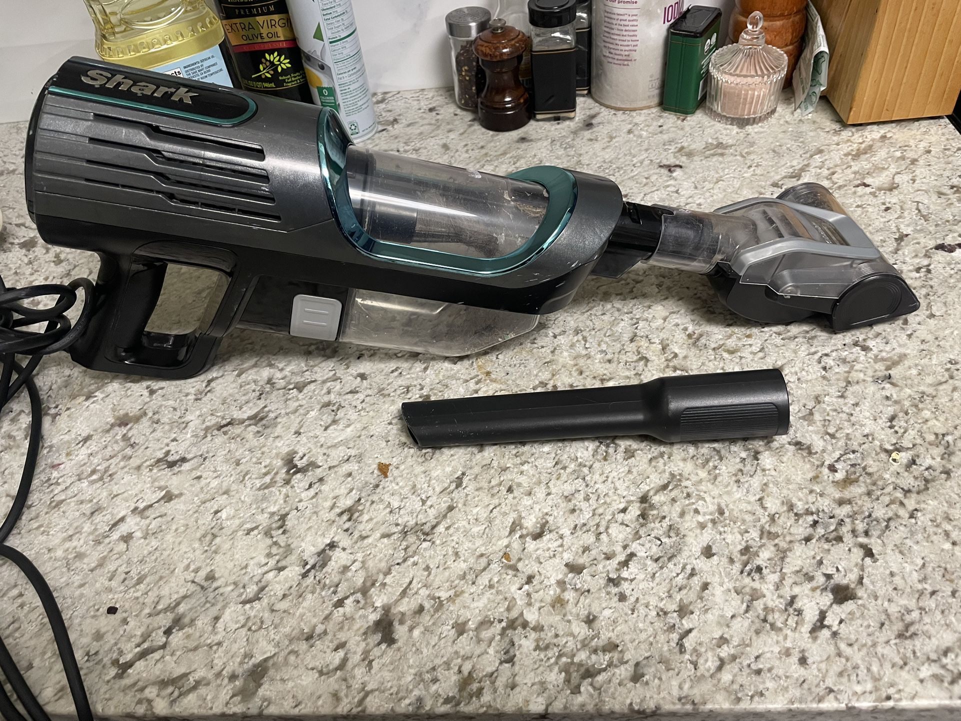Shark HH202 Ultralight Corded Handheld Vacuum