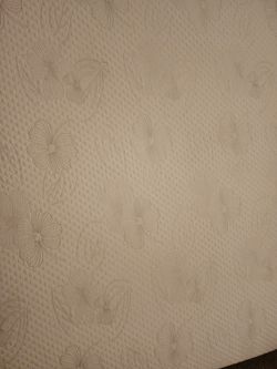 Queen Mattres foam