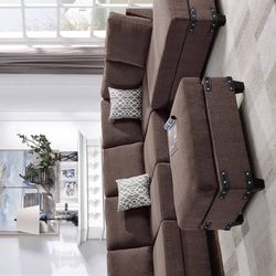 Sectional With Ottoman Reversible /// Financing Available 