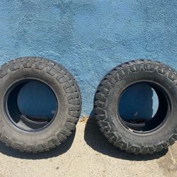 35x12xr17 Tires