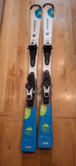 Short Skis with Adjustable Bindings