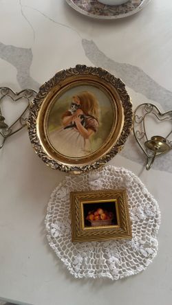 Vintage painting frame and candle holders 👇👇👇👇