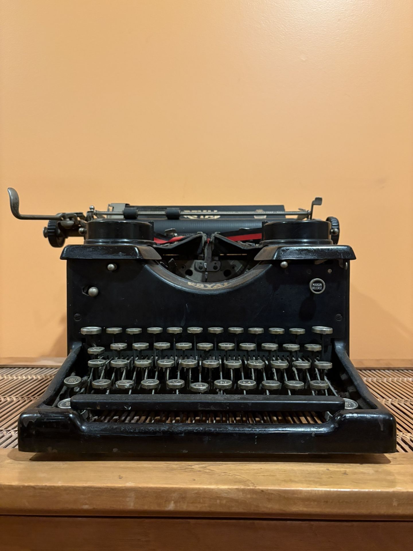 1920s Royal Typewriter – Vintage Collector’s Piece