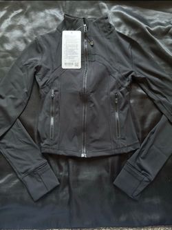 Lululemon cropped defined jacket with shorts