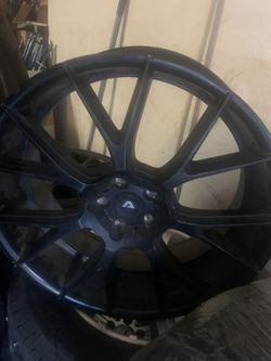 4 Black 22x9 Inch Rims 5 Lug Pattern