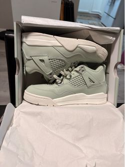 Seafoam retro 4 size 2.5 y