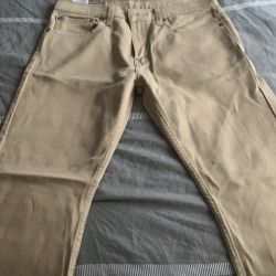 NEW LEVI 32x 30
