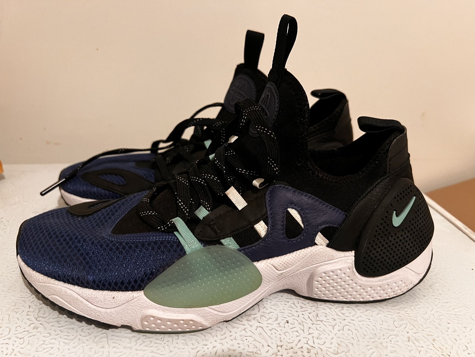 Nike Men’s Huaraches 