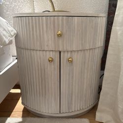 Cameo 20” Fluted Whitewashed Wood Nightstand With Drake