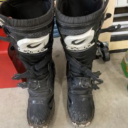 O’Neal Dirtbike Helmet And Boots And Oakley Goggles 