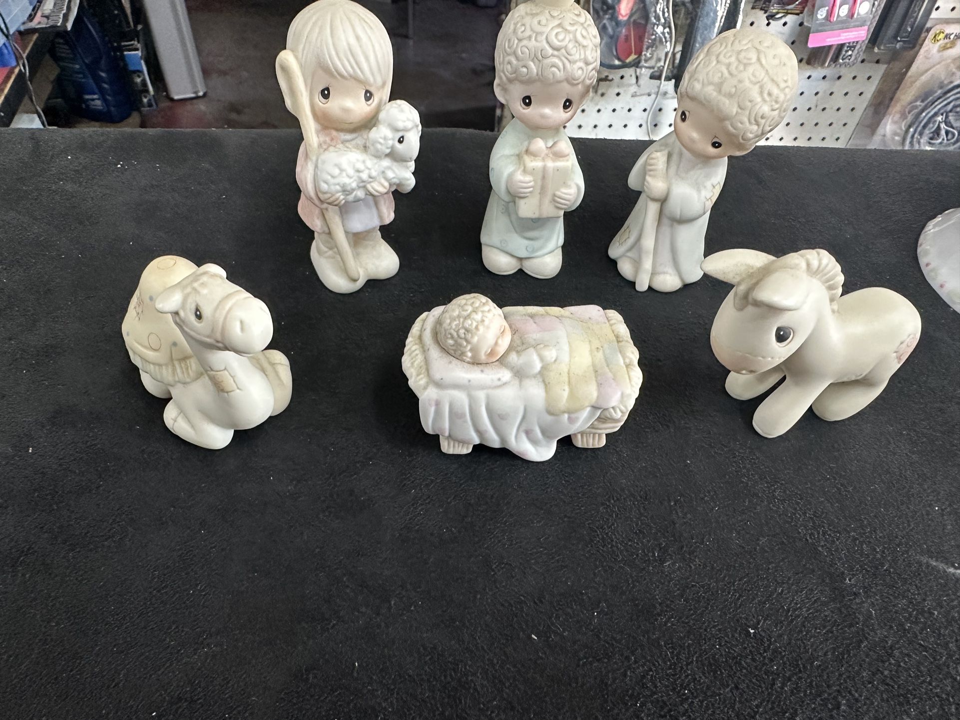 Precious Moments Figures