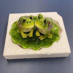 Frog Salt And Pepper Shaker
