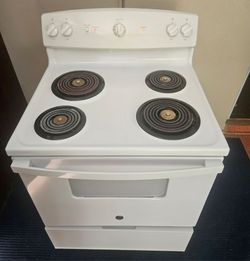 🔥🔆♨️🇺🇸☆GE♨️🔆🔥🇺🇸 Non-Digital Coil Stove in Great Condition
