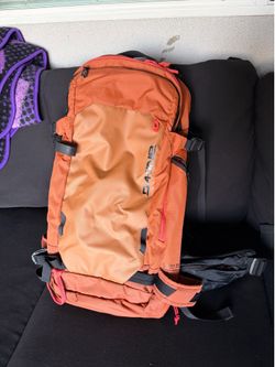 Dakine Poacher 22 Orange Backpack