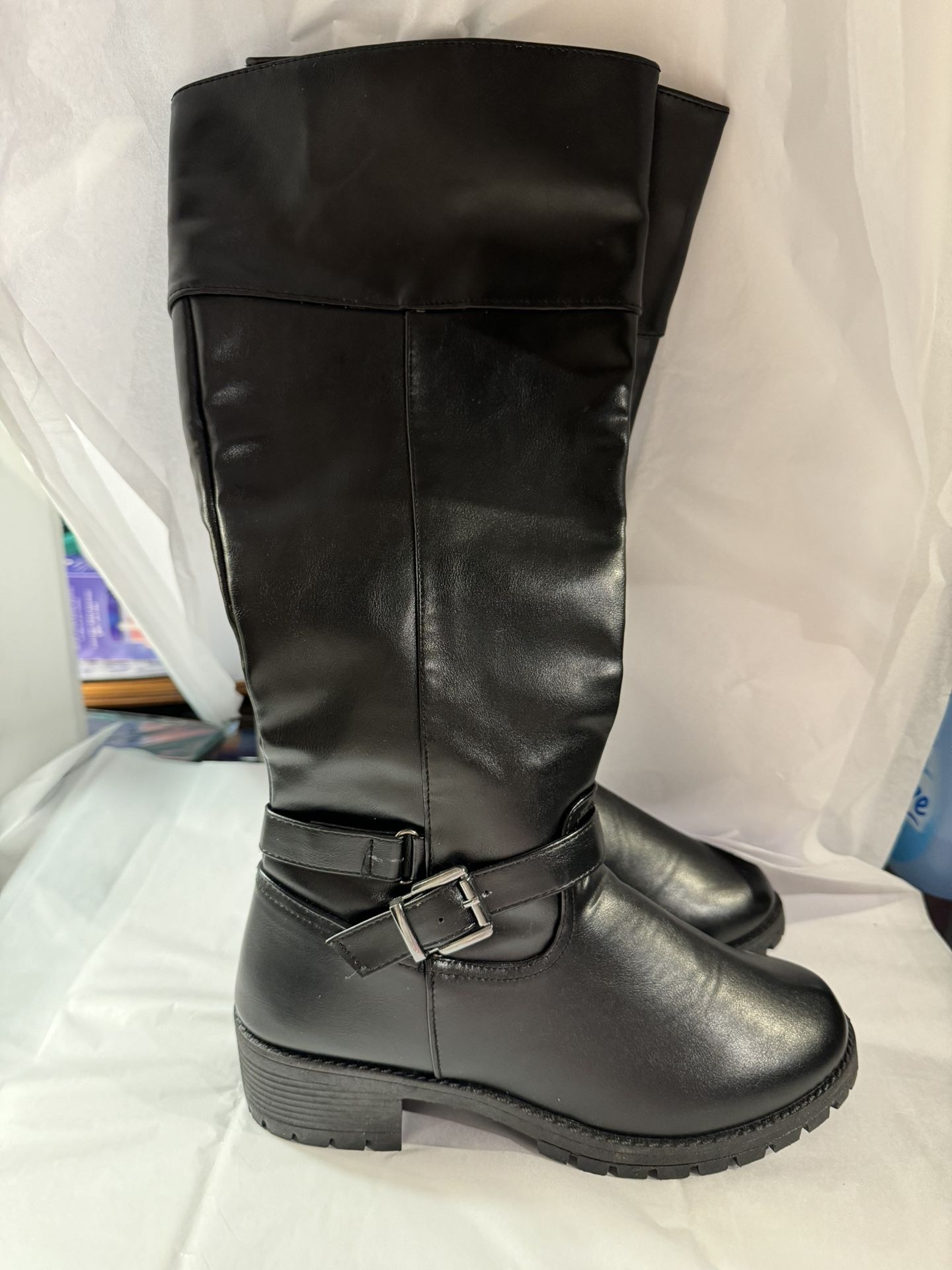 New Olivia Miller Faux Leather Mid Calf Women's Boots in Black SZ 8 w/buckle 