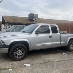 2003 Dodge Dakota