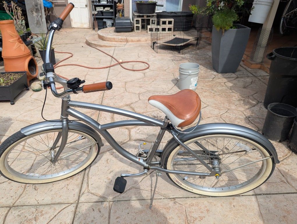 TREK Cruise Line CRUISER BIKE