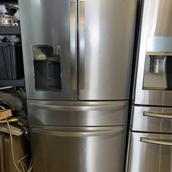 REFRIGERATOR 
