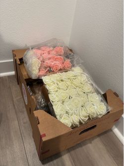Box of wedding/event decor (OBO)