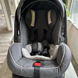 Infant car seat And Base 