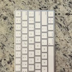 App Magic Mouse and Keyboard