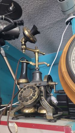 Teléfono antiguo