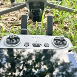 DJI - AIR 3     Combo