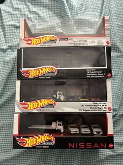 FT Hot Wheels Premium Box Set Nissan Civic Euro Bugatti Track