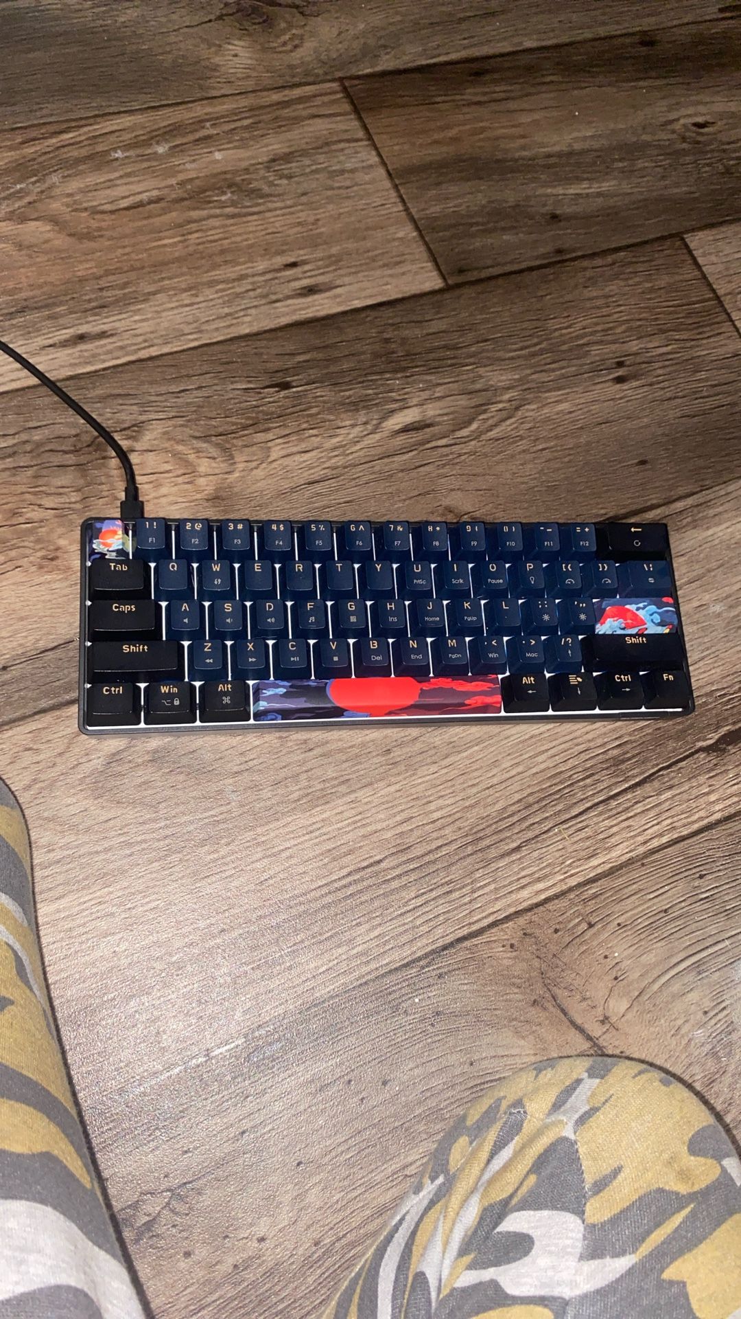 Amazing Condition Keyboard