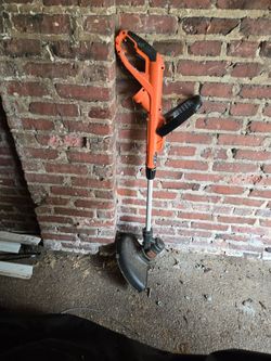 Black & Decker Electric weed wacker