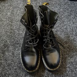 Doc Martens AirWair Chunky Leather Boots Size 11