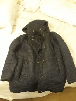 Marc New York Andrew Marc puffy jacket navy blue women size large in pretty good shape check out all my other postings