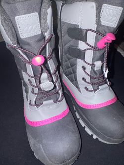 Snow Boots size 3