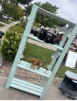 Beautiful Vintage Garden Rack