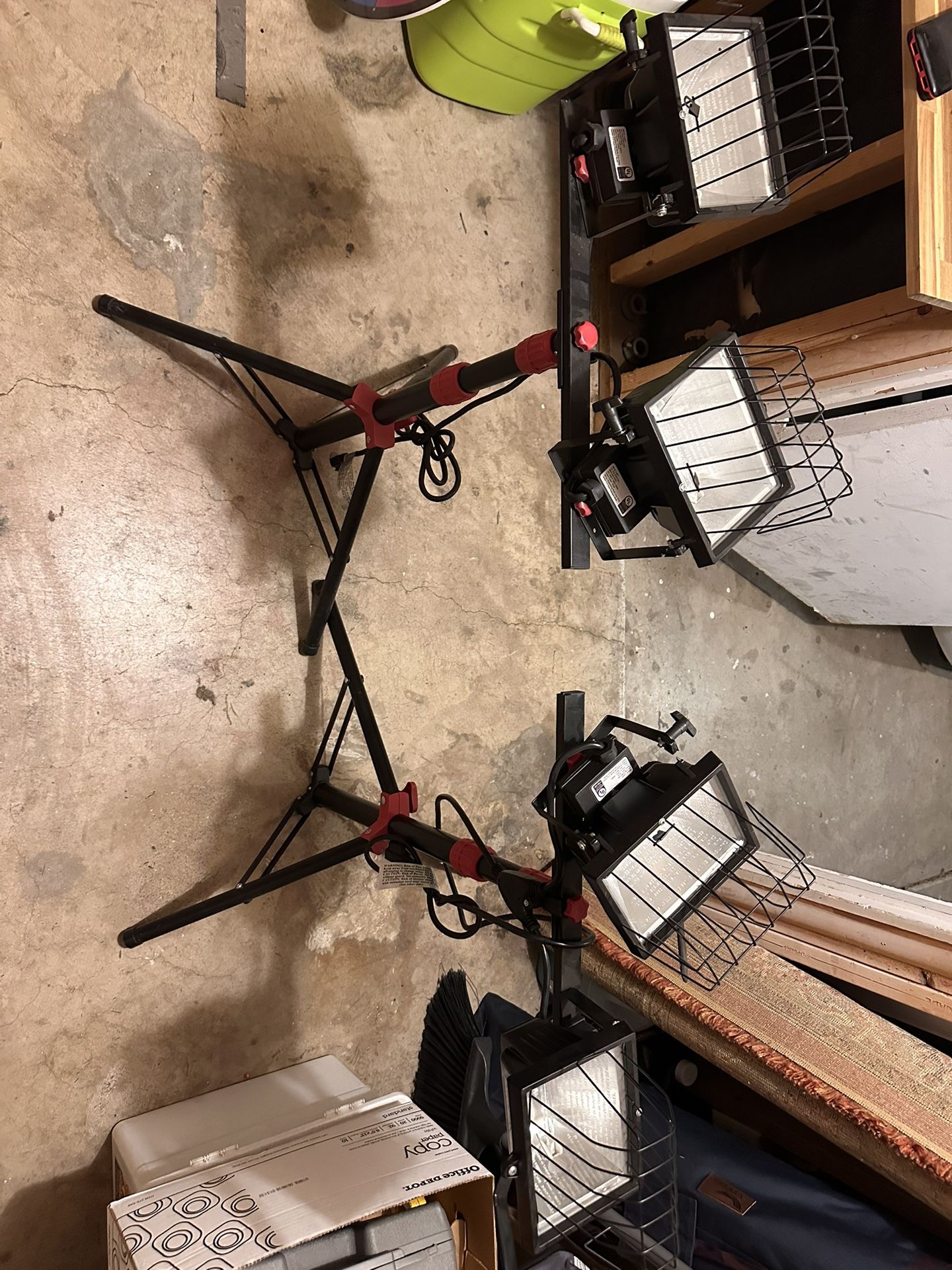 ‼️‼️ Basically New Dual-head Halogen Work Light (2)